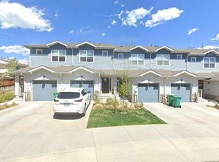 1046 Oak Cir, Lakewood, CO 80215