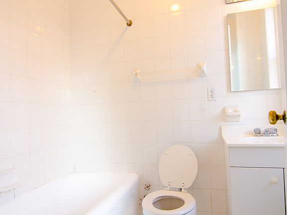 2nd image of 51 W 86th St APT 1403