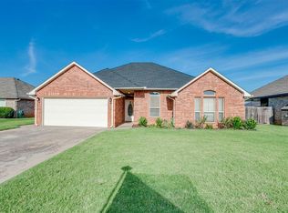 709 N Cherokee Way, Mustang, OK 73064