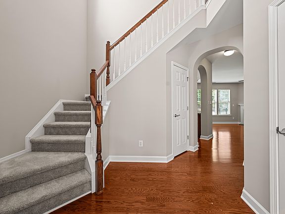 4th image of 603 Courthouse Dr