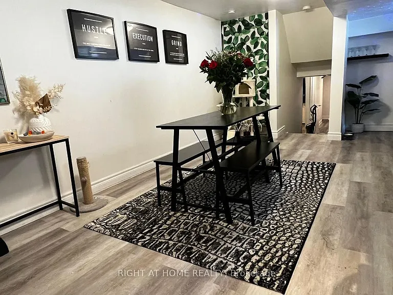 36 Mintwood Dr — Photo 3