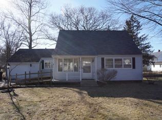 621 Helena St, Dowagiac, MI 49047