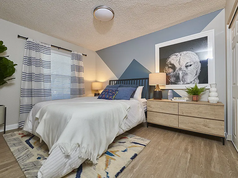 Village Creek Apartments — Photo 8