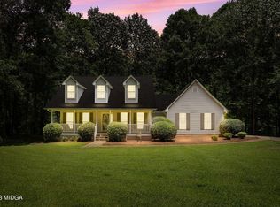 521 Holly Hills Ln, McDonough, GA 30252