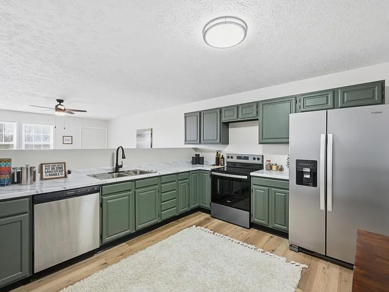 1512 E Dartmouth Ave — Photo 5