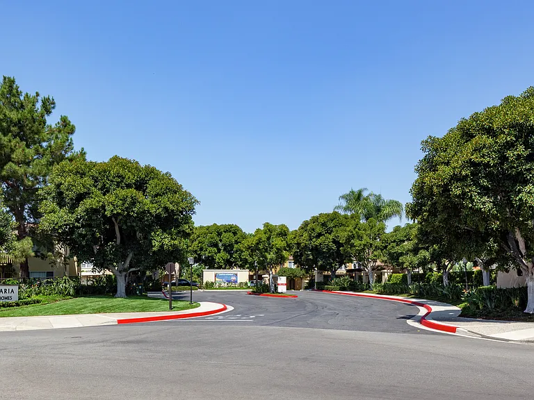 Santa Maria Apartment Homes — Photo 21