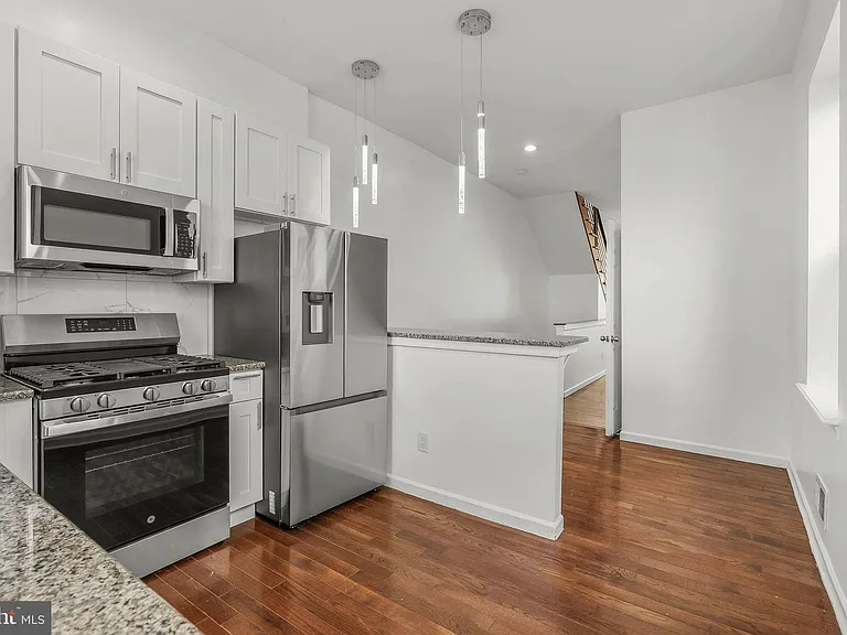 1719 S 18th St — Photo 12