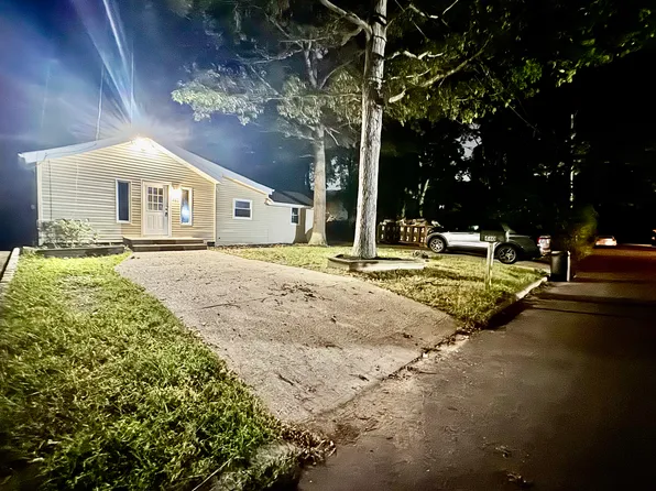 480 Glenn Way, Selden, NY 11784