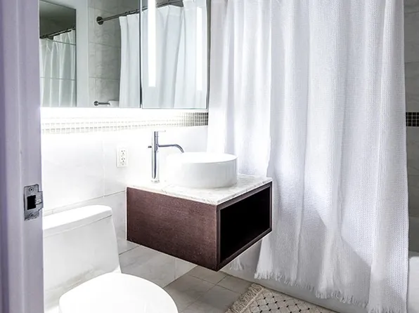 620 West 42nd Street image 3 of 11