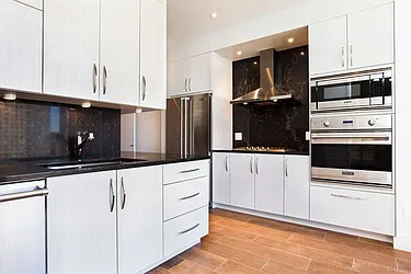 Rented by Luxus Manhattan Realty