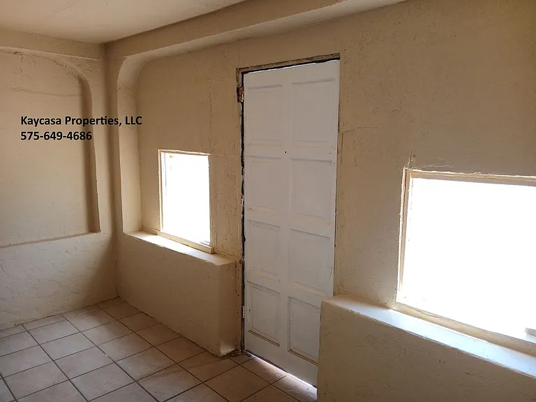 1121 N Mesquite St — Photo 3
