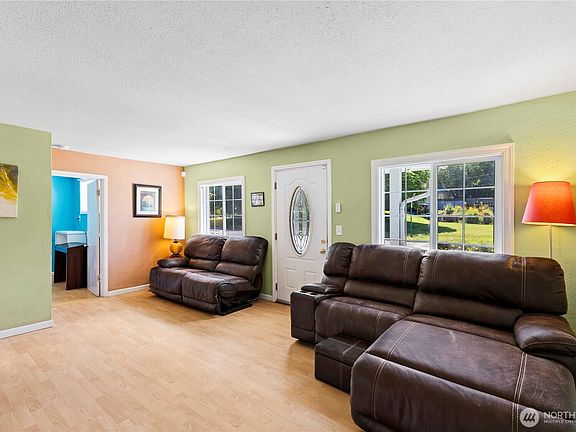 5th image of 707 York Street