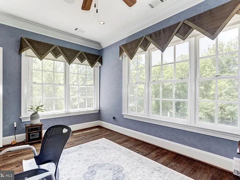 9909 Avenel Farm Dr — Photo 15