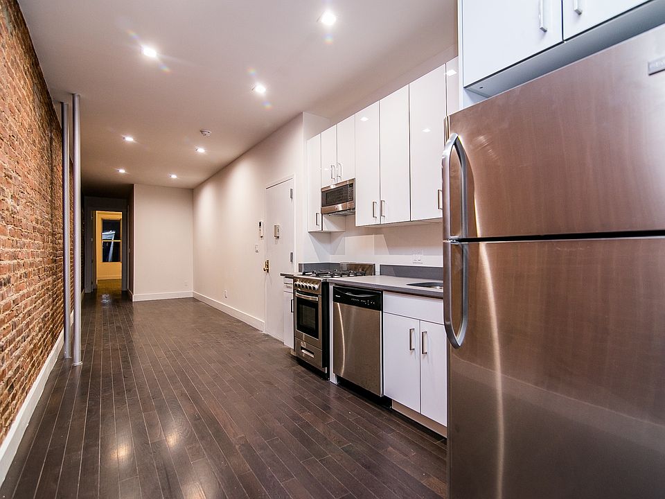 1st image of 257 Graham Ave