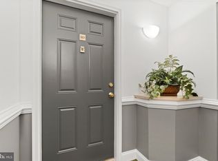 12908 Fox Bow Dr APT 301, Upper Marlboro, MD 20774