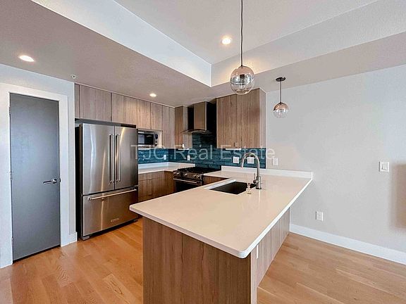 2nd image of 4919 Lowell Blvd