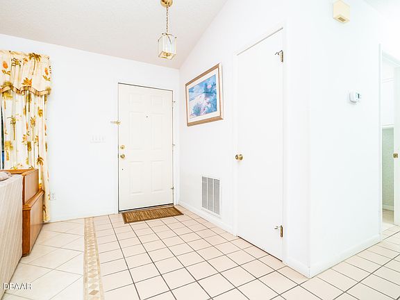 4th image of 2503 Tamarind Dr