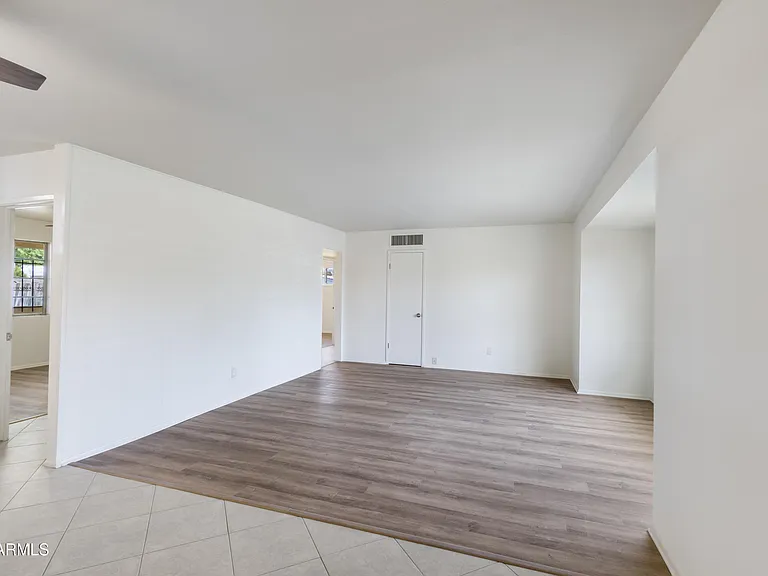5742 N 12th Pl — Photo 10