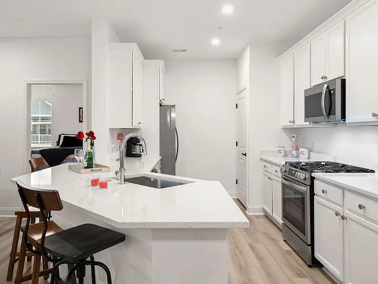 305 Flowering Peach Ct #203 — Photo 8