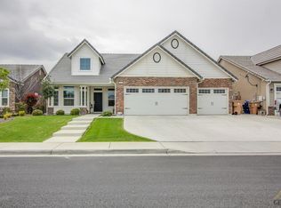 13913 Onyx Night Dr, Bakersfield, CA 93314