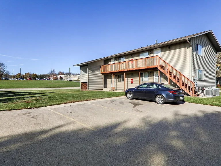 11 Simonson Blvd — Photo 3