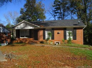 1401 Thriftwood Dr, Charlotte, NC 28208
