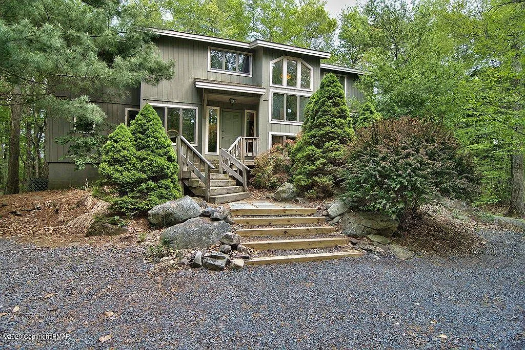 226 Conestoga Trl photo 1