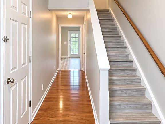 2nd image of 468 Canewood Pl #1