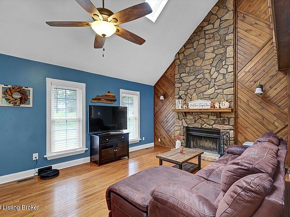 5th image of 2508 Stony Brook Dr