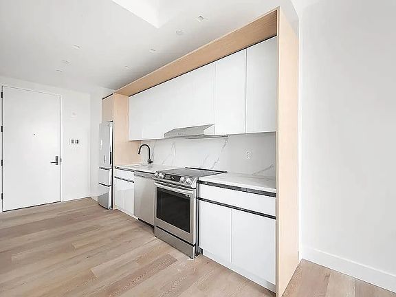2nd image of 620 W 153rd St APT 5H