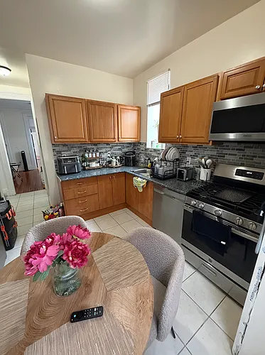 935 Willow Ave #3N Photo 1
