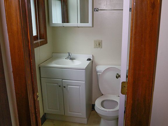 5th image of 303-305 W 8th Ave