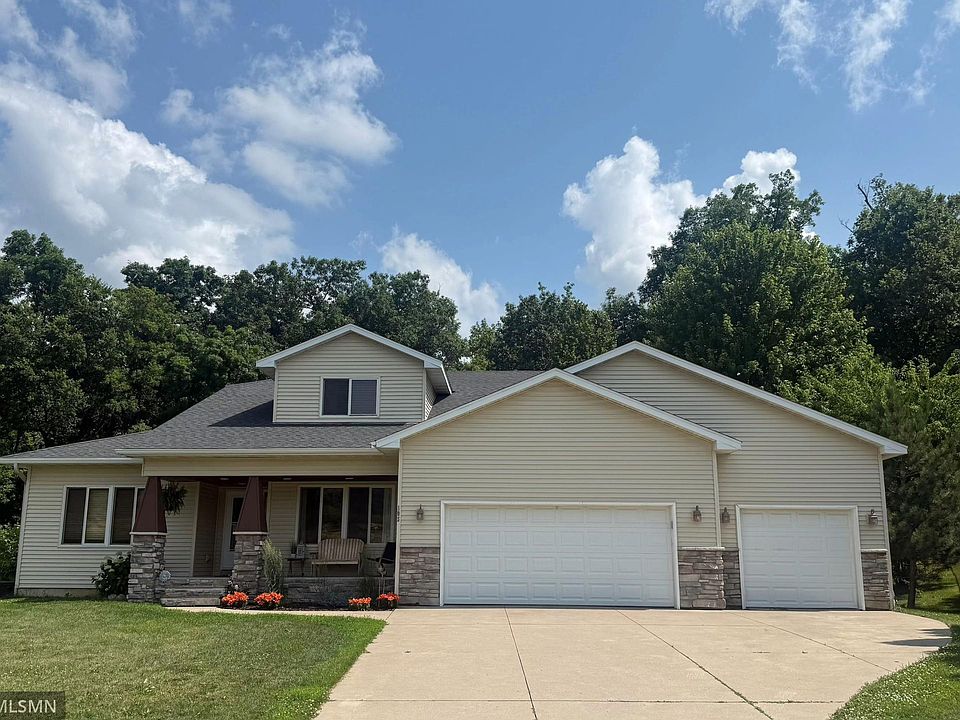 1st image of 105 Valley Ct