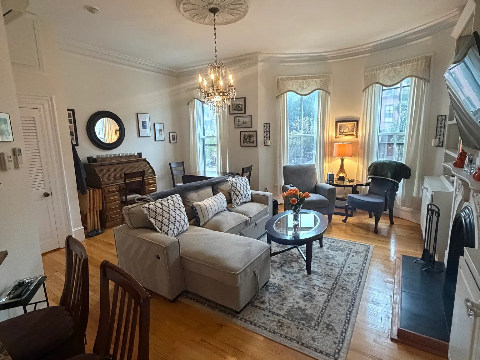 1 bed, 566 sqft, $3,700 — Photo 1