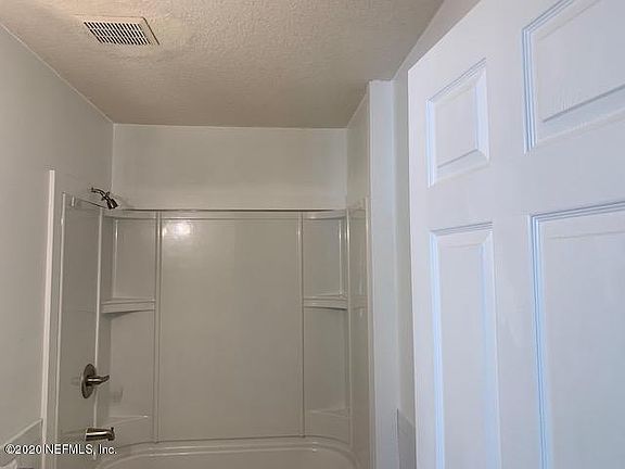 4th image of 874 E Aiken St
