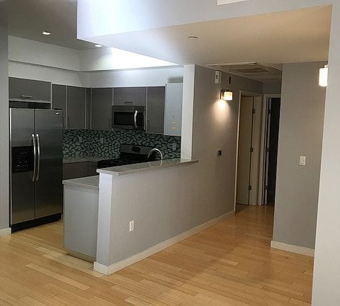 4th image of 966 S Saint Andrews Pl APT 101