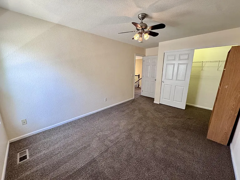 7031 S Oak Hill Cir — Photo 28