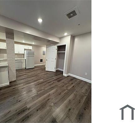 4th image of 34 Hartwell St #B