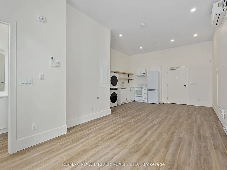 29A King St E #204 — Photo 8