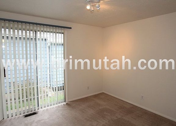 5th image of 4606 S Park Manor Dr