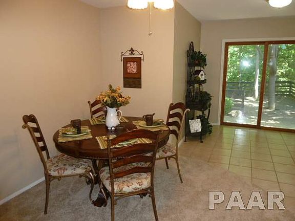 4th image of 2821 W Parkwood Dr