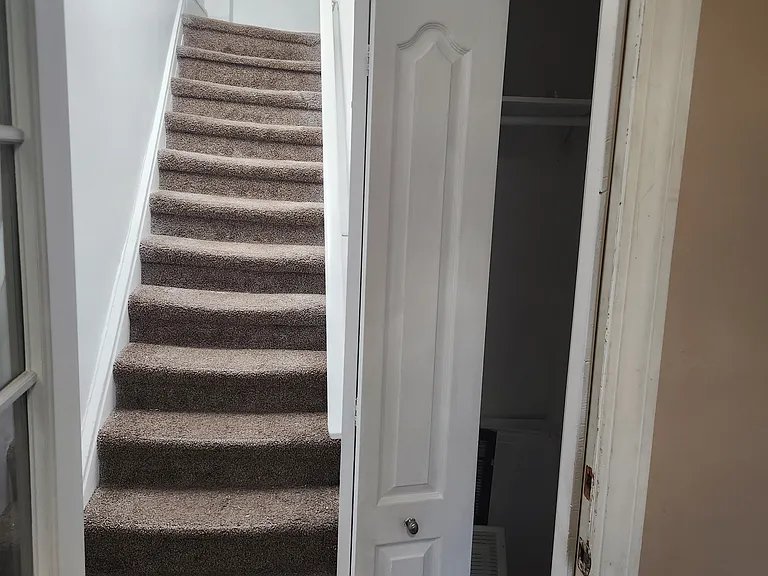 stairs to 2nd floor
