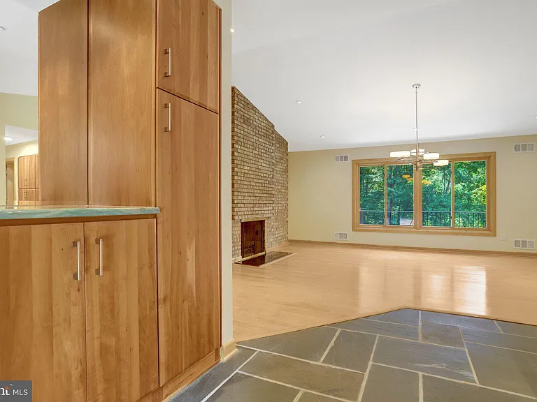 6030 Berwynd Rd — Photo 2
