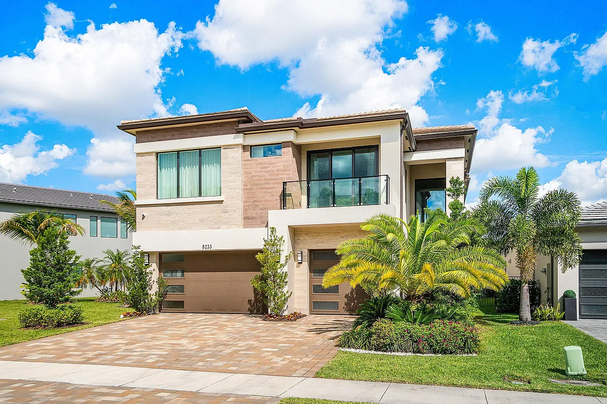 Building Photo - 8233 Crystal Downs Ave