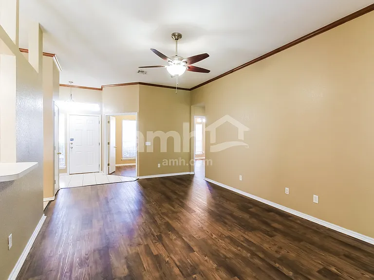 700 SW 156th Pl — Photo 6