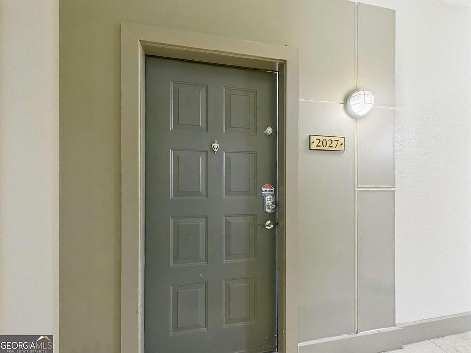 1st image of 400 17th St NW Unit 2027
