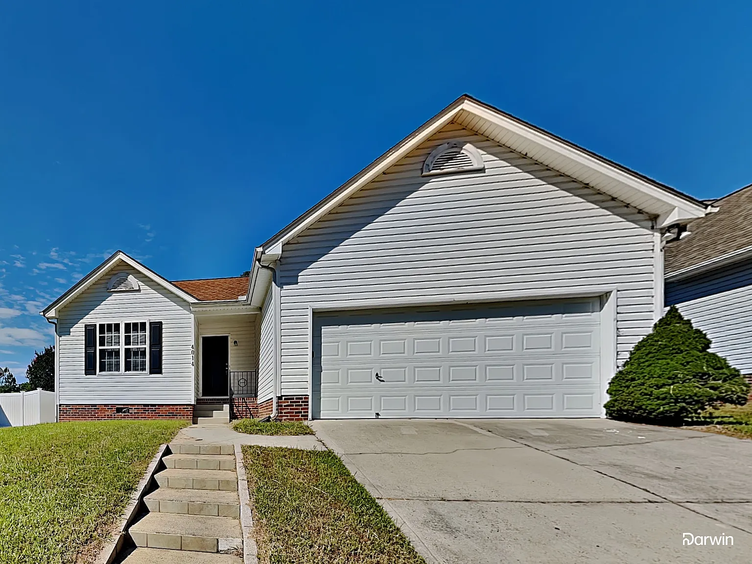 3 bed, 2.0 bath, 1038 sqft, $1,915 — Photo 1