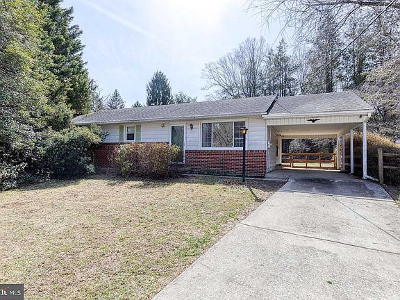 2nd image of 2905 Knoll Acres Dr