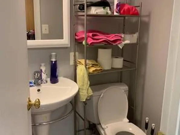 700 N Wakefield St APT A, Arlington, VA 22203