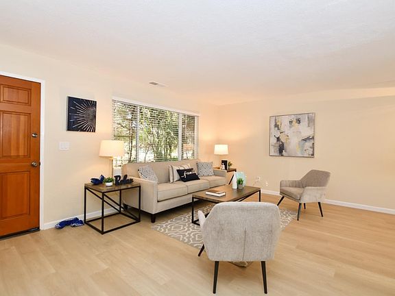 3rd image of 3008 Ironside Ct
